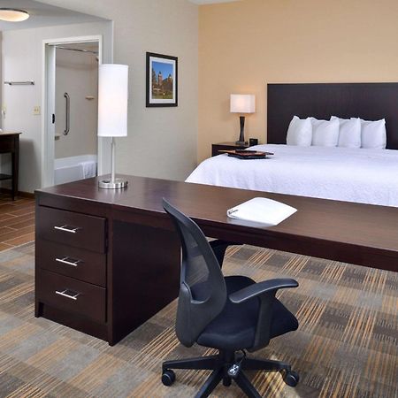 Hampton Inn & Suites California University-Pittsburgh Coal Center Екстер'єр фото