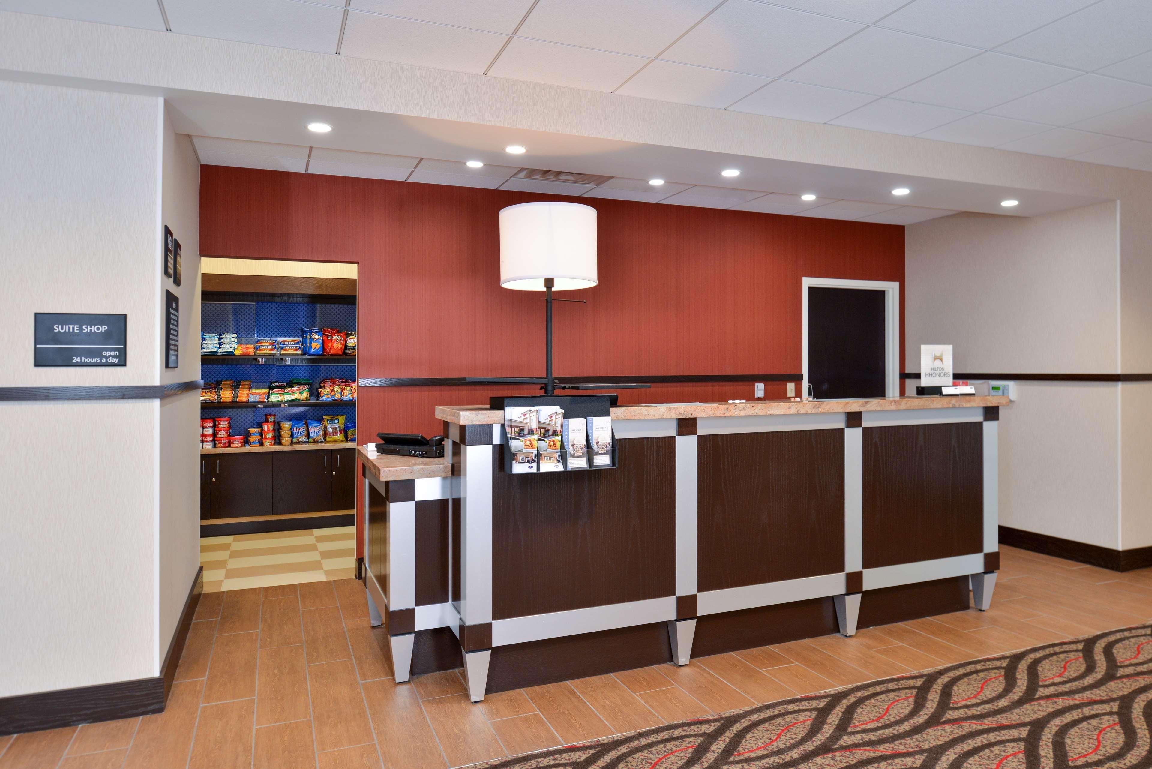 Hampton Inn & Suites California University-Pittsburgh Coal Center Екстер'єр фото