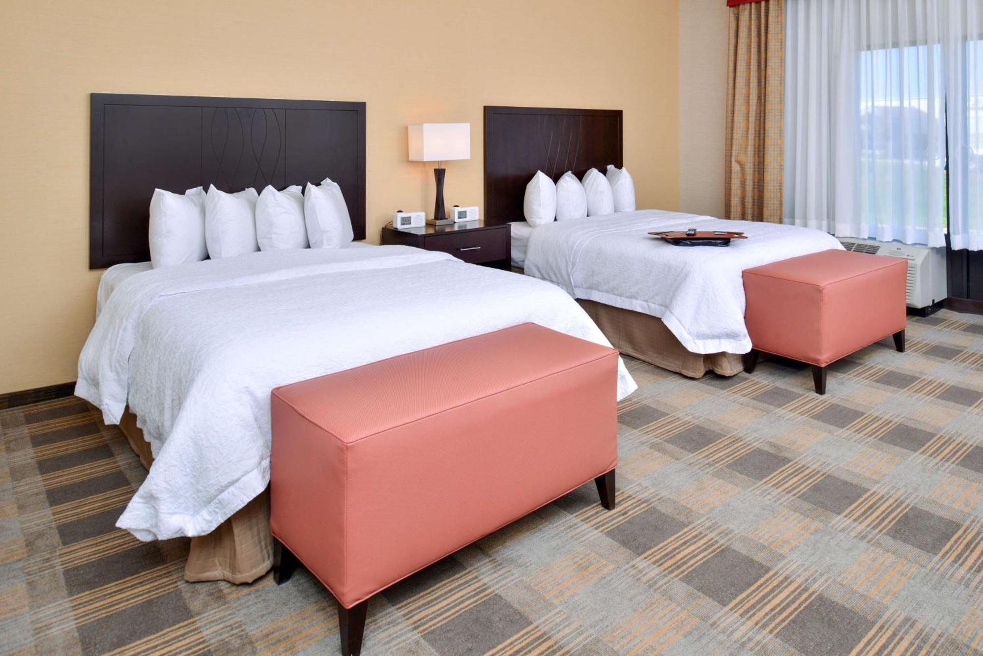 Hampton Inn & Suites California University-Pittsburgh Coal Center Екстер'єр фото