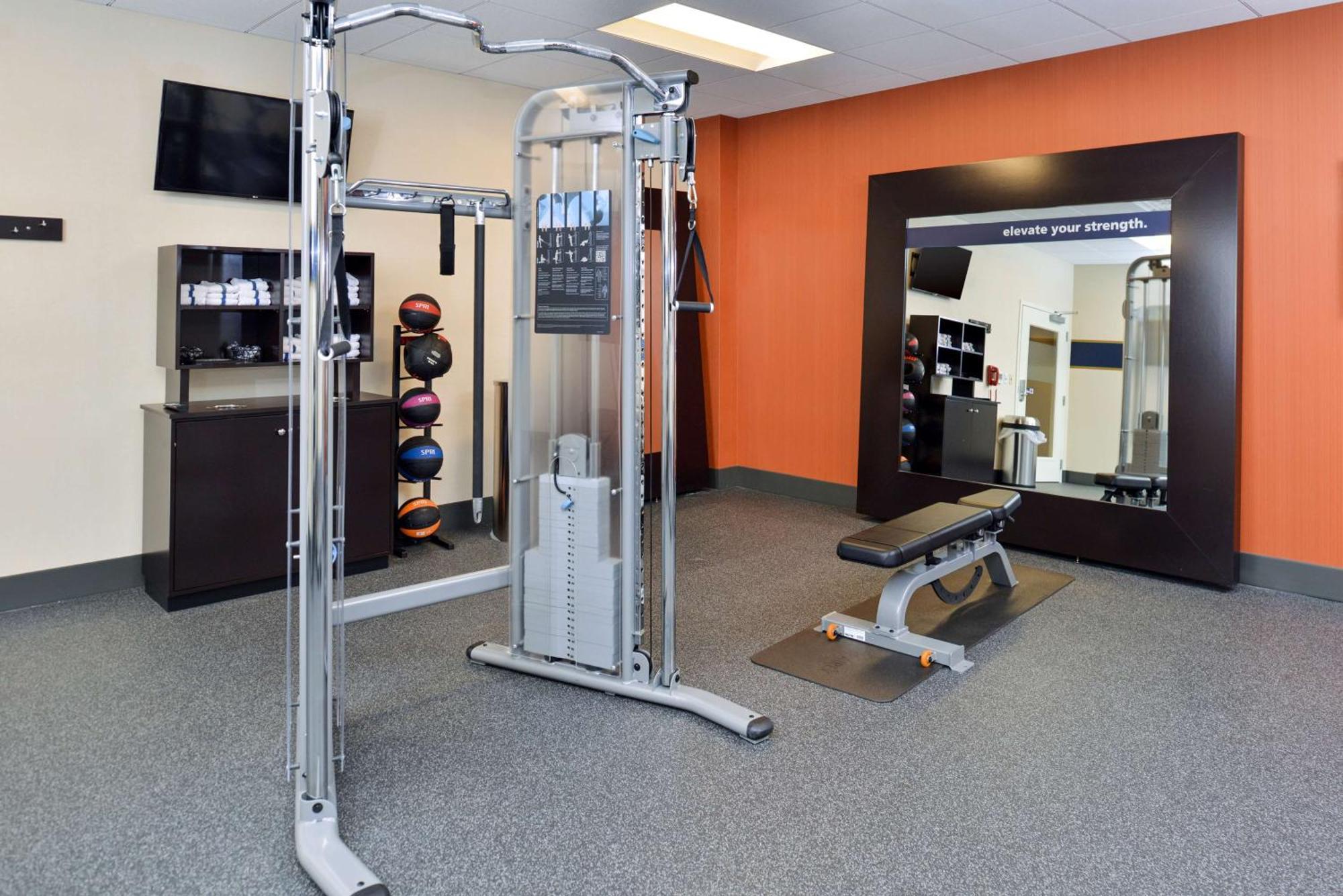 Hampton Inn & Suites California University-Pittsburgh Coal Center Екстер'єр фото